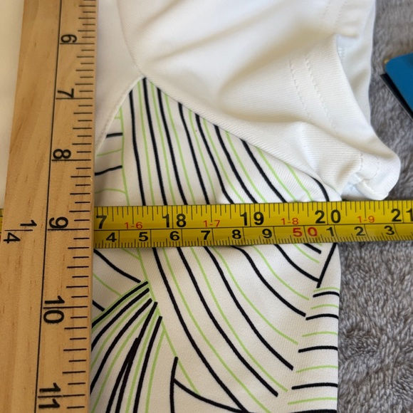 NWT Izod Golf Women's Short Sleeve V Neck Shirt with Cool FX; Sz: L - Picture 12 of 13